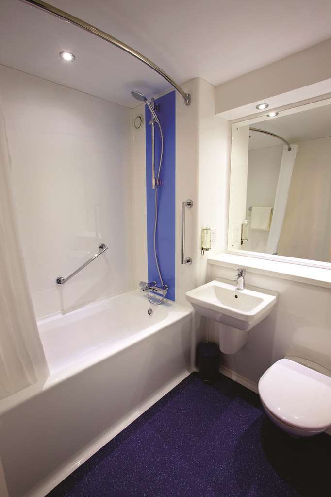 Travelodge Littlehampton Rustington Номер фото