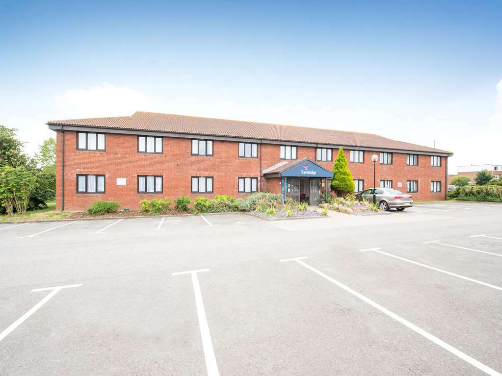 Travelodge Littlehampton Rustington Экстерьер фото
